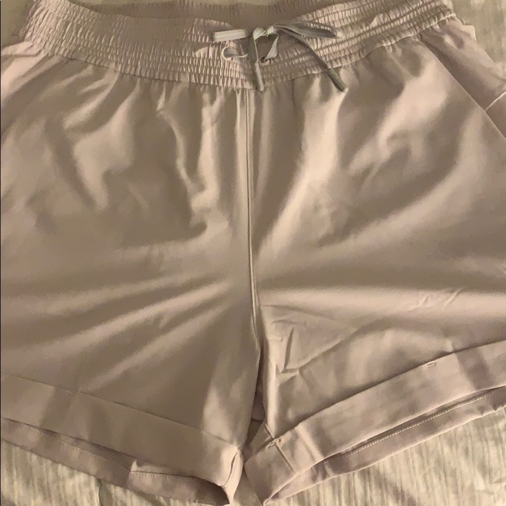 Lululemon Spring Break Away Short!